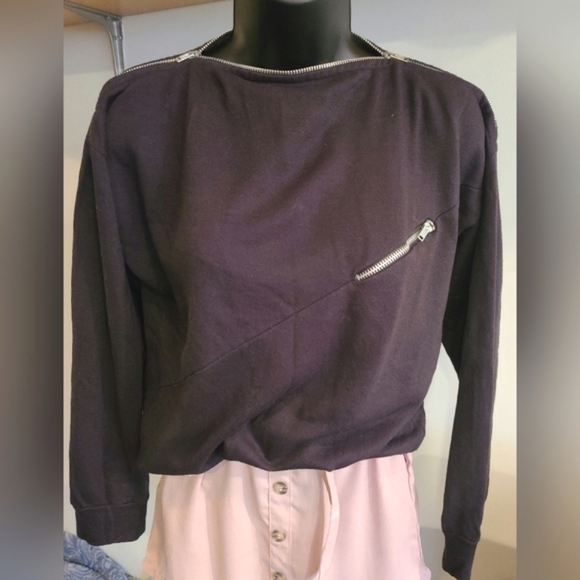 Vintage 80's Tree Lane Black Zipper Sweatshirt! - Picture 6 of 7